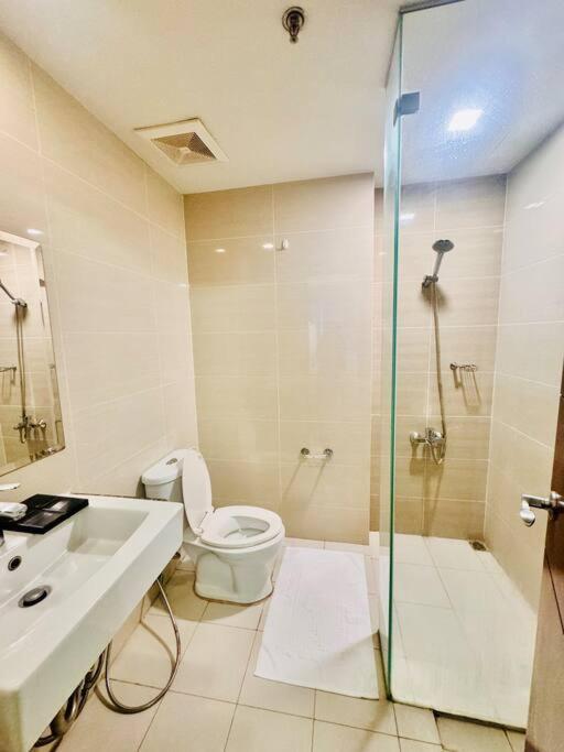 One Uptown Residences Bgc Тагуиг Екстериор снимка