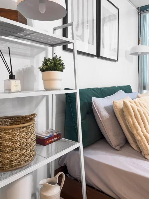 One Uptown Residences Bgc Тагуиг Екстериор снимка
