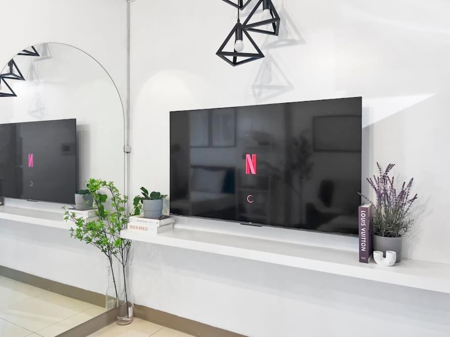 One Uptown Residences Bgc Тагуиг Екстериор снимка