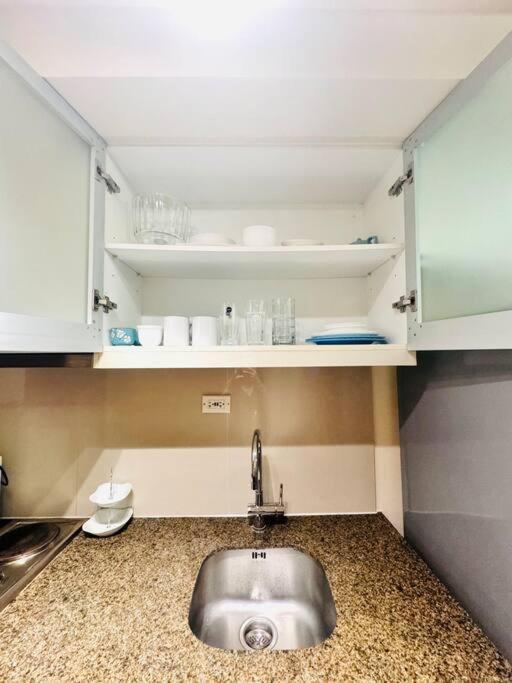 One Uptown Residences Bgc Тагуиг Екстериор снимка