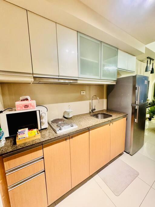 One Uptown Residences Bgc Тагуиг Екстериор снимка