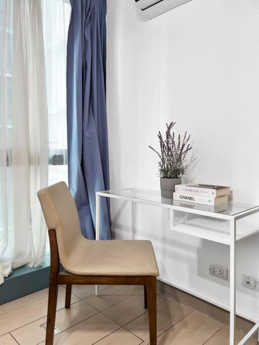 One Uptown Residences Bgc Тагуиг Екстериор снимка