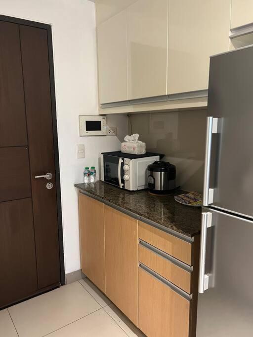 One Uptown Residences Bgc Тагуиг Екстериор снимка