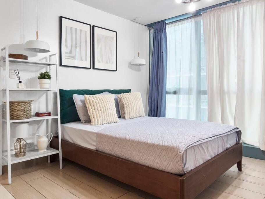 One Uptown Residences Bgc Тагуиг Екстериор снимка