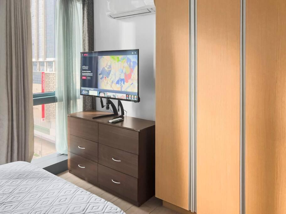 One Uptown Residences Bgc Тагуиг Екстериор снимка
